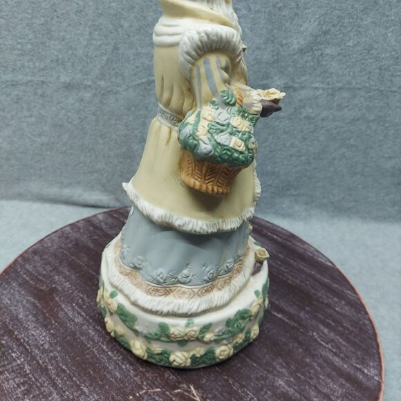 Old World Santa Claus Collectible Porcelain Figurine With Intricate Floral Detai - Picture 6 of 16